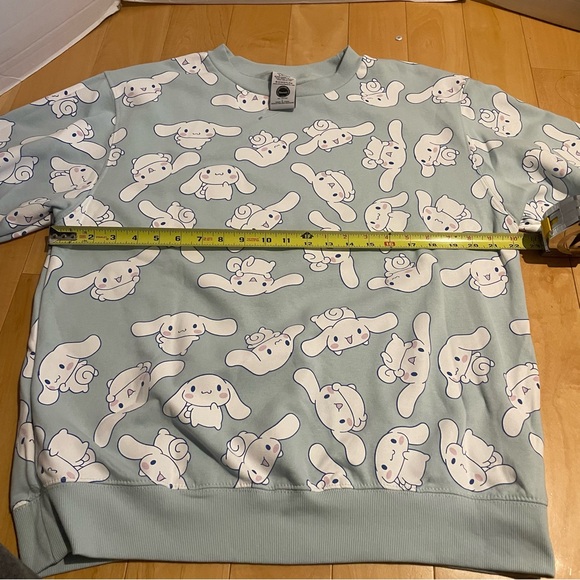 NWOT Sanrio cinnamoroll blue sweatshirt - Picture 4 of 4